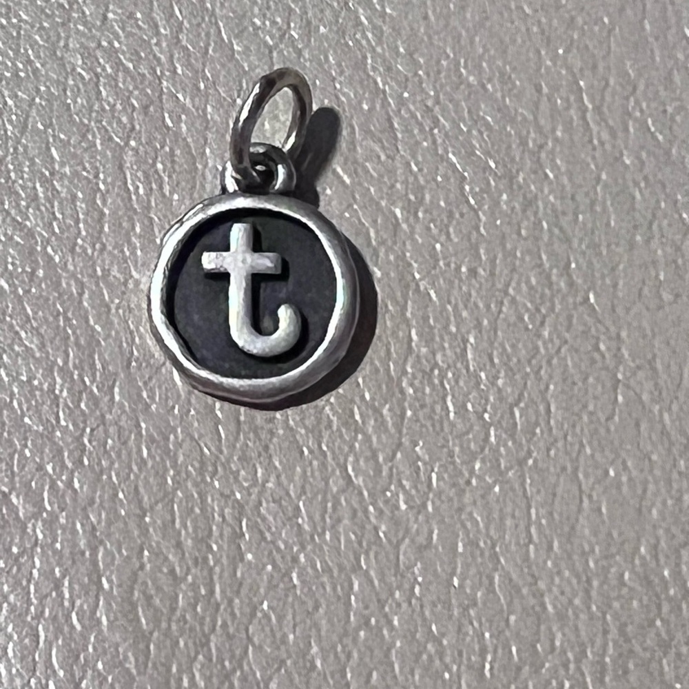 James Avery 925 18 inch Necklace and t pendant - Picture 5 of 5